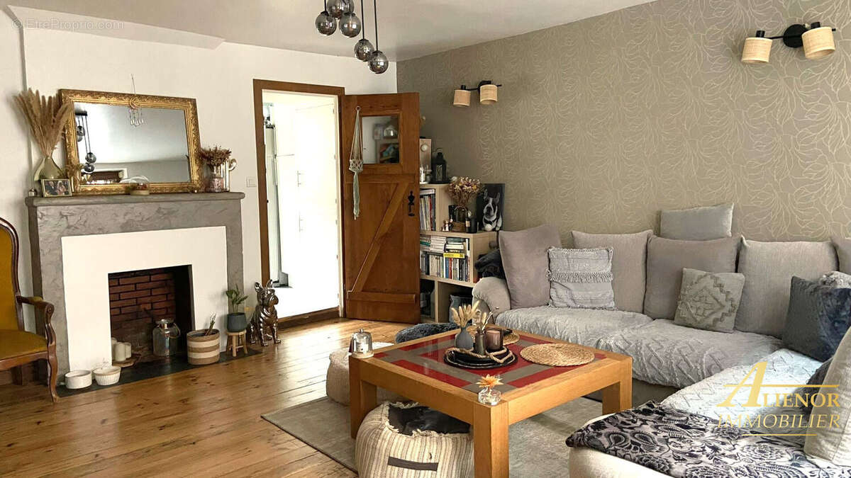 Charmante maison de village en plein coeur de Brantôme 24310 - photo 2