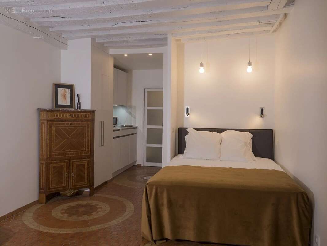 Appartement à PARIS-3E