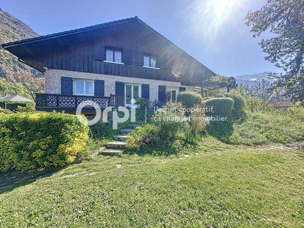 Maison à TOURS-EN-SAVOIE