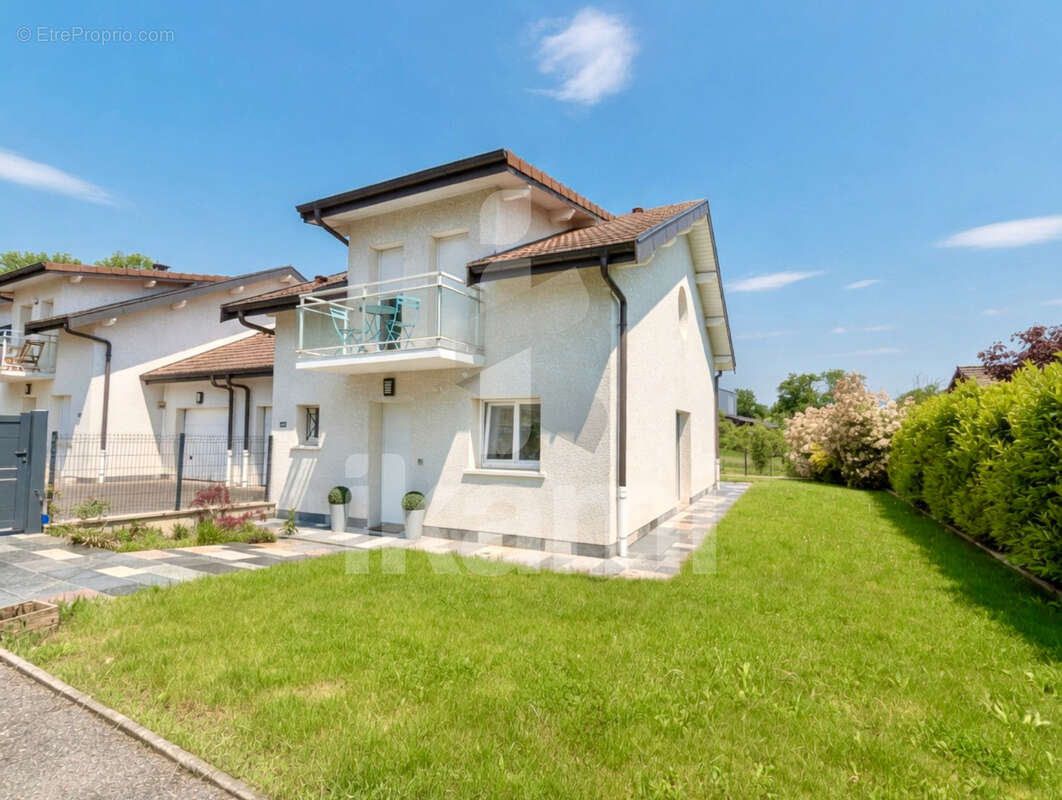 Maison à ARCHAMPS
