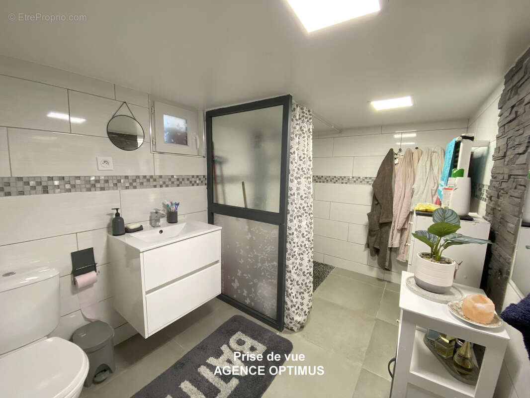 Maison à VILLENEUVE-SUR-YONNE