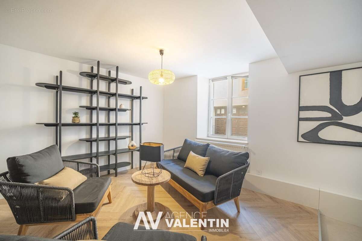 Appartement à ARS-SUR-MOSELLE