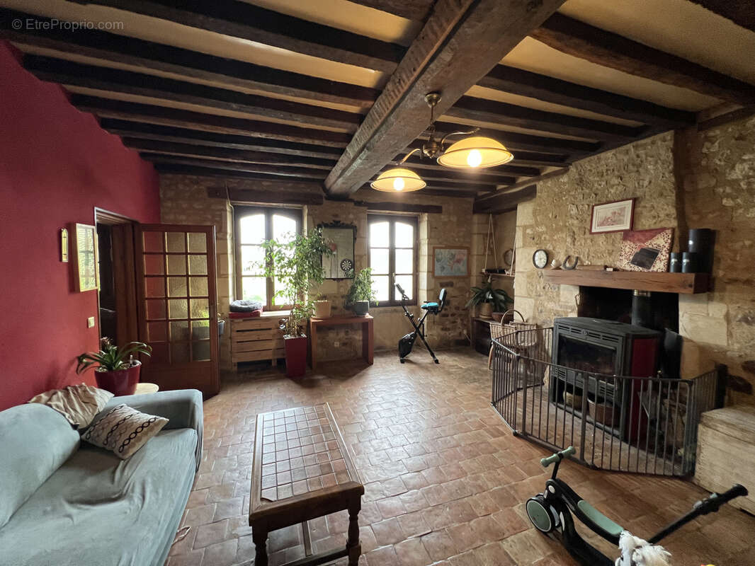 Maison à LE MELE-SUR-SARTHE