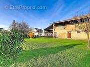 Maison à L&#039;ISLE-D&#039;ABEAU