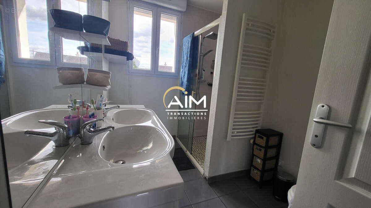 Maison à SAINT-MARTIN-LE-BEAU