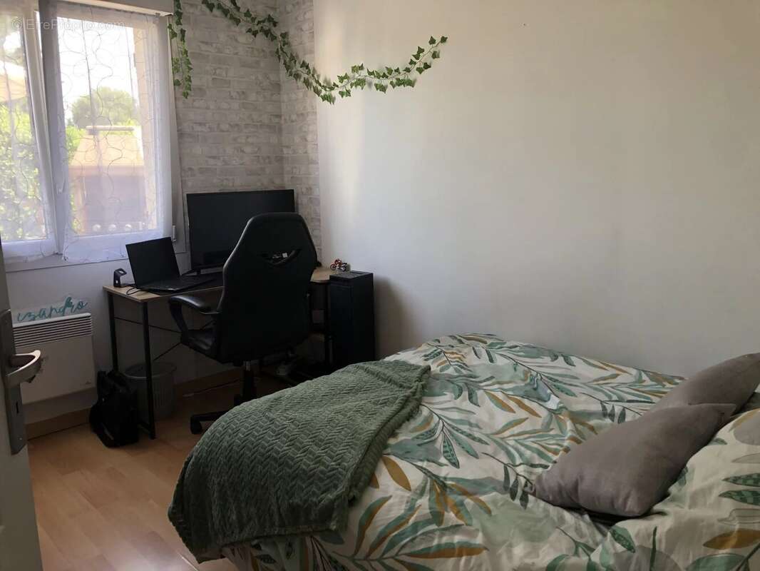 Maison à LA CHAPELLE-SUR-OREUSE