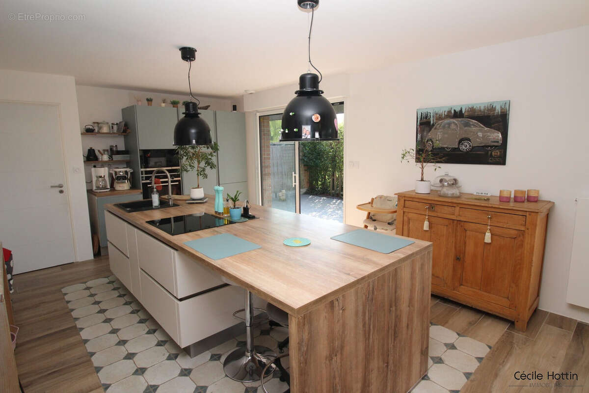 Maison à CAMPHIN-EN-CAREMBAULT