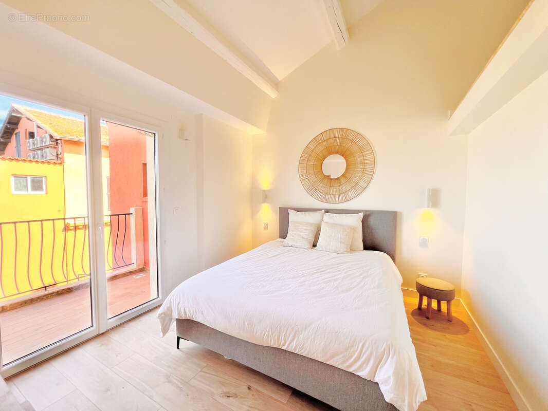 Appartement à MANDELIEU-LA-NAPOULE