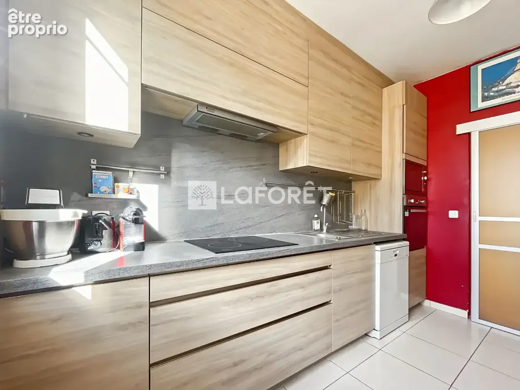 Charmant 4 pièces avec souplex - HABITITATION OU LOCAL - Quartier Charentonneau - photo 4