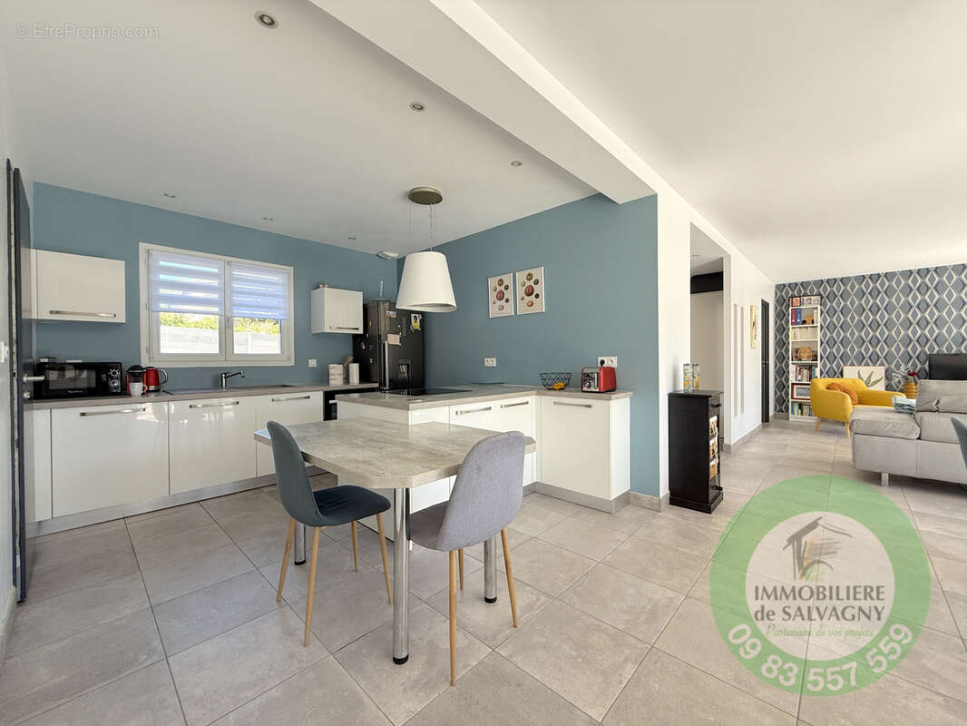 A vendre maison récente avec piscine et spa au calme - photo 7
