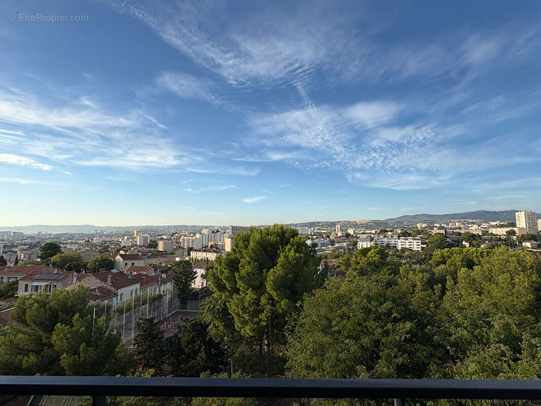 Appartement à MARSEILLE-3E