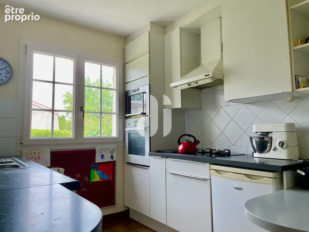 Maison Gradignan T7 - 177 m2, centre-ville, calme, jardin arboré. - photo 8