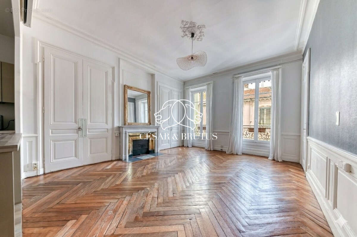 Appartement à LYON-6E
