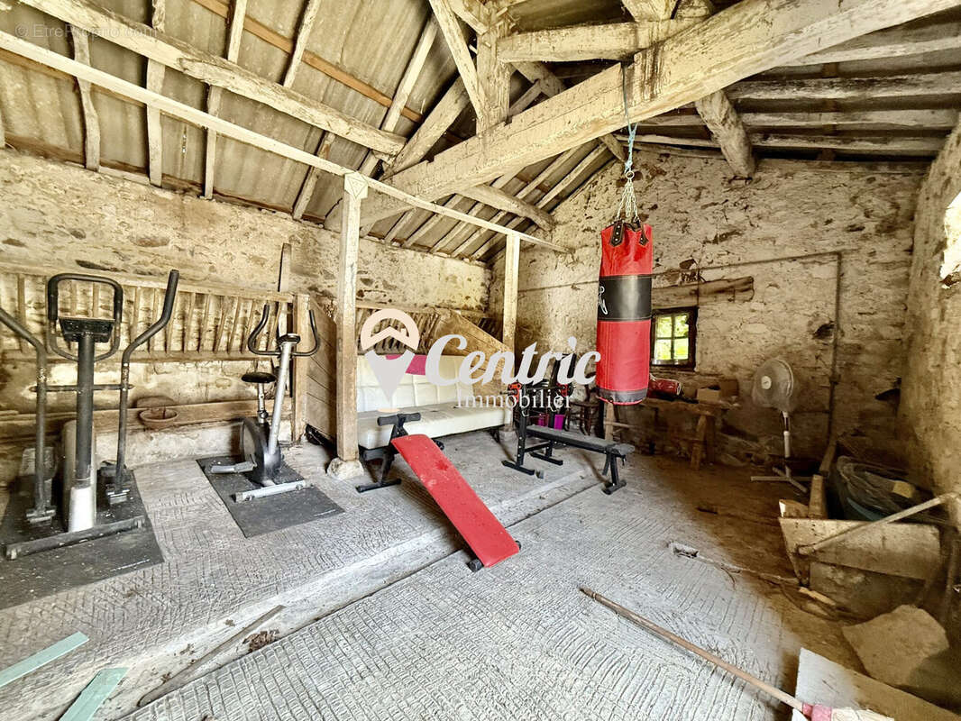 Maison à VERNOUX-EN-GATINE