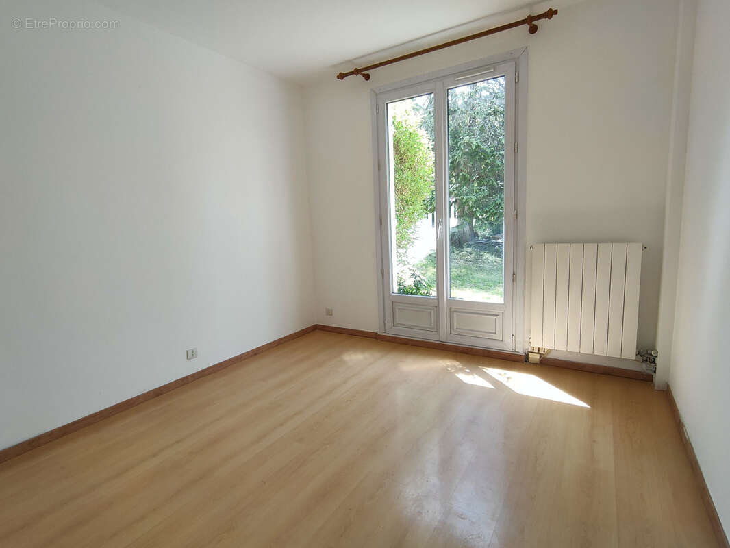 Maison à SAINT-REMY-LES-CHEVREUSE