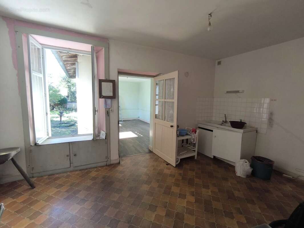 Maison à SAINT-JUNIEN