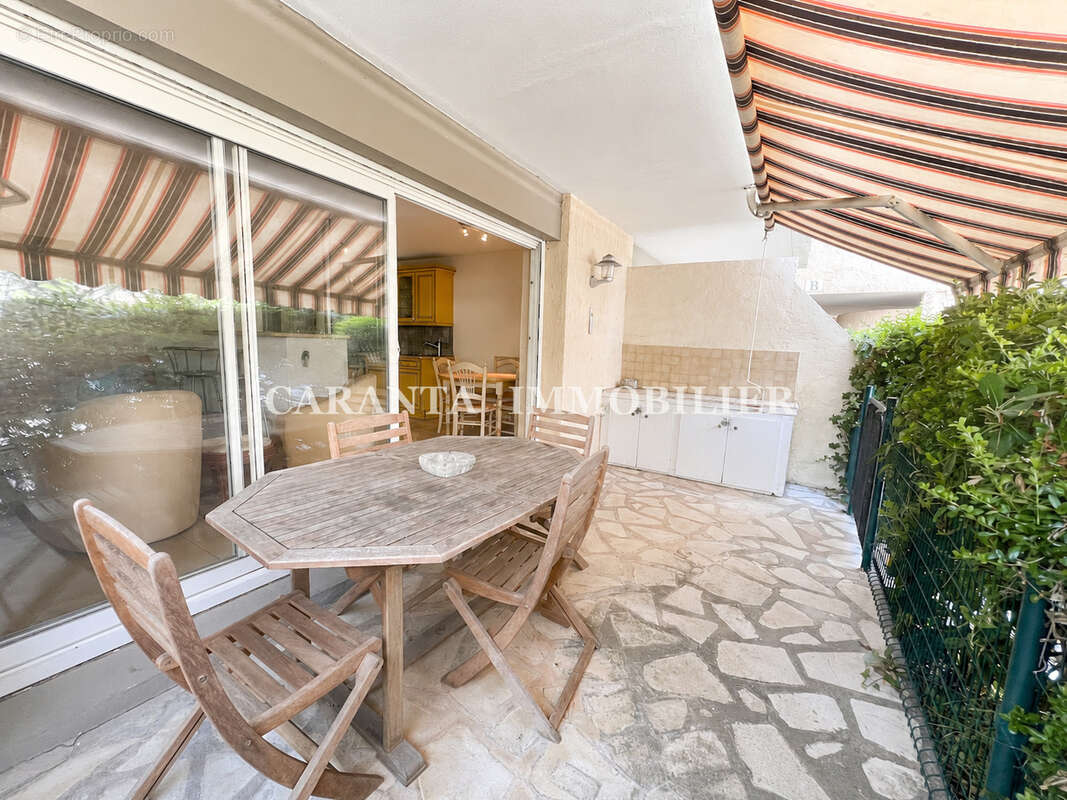 Vente appartement 3 pièces Sainte-Maxime avec terrasse et parking proche centre ville - photo 3