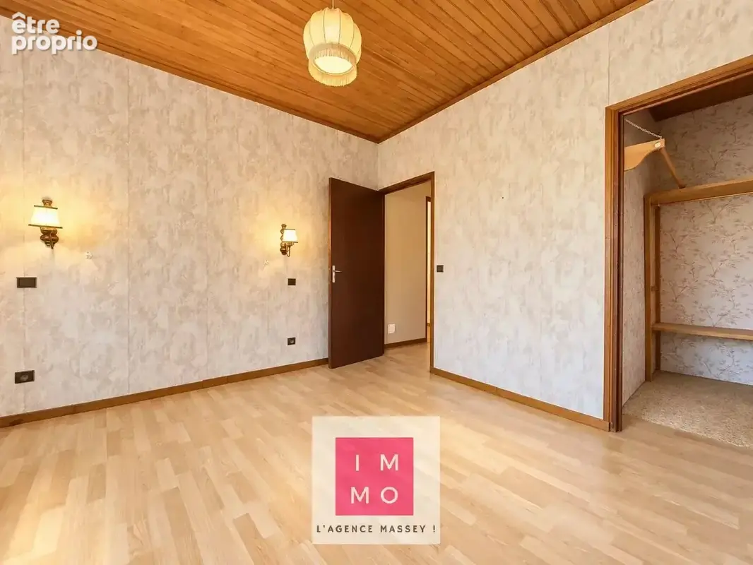 Charmante maison t3 sur deux niveaux  avec garage 20 m² et  des combles de 56 m² ! - photo 8