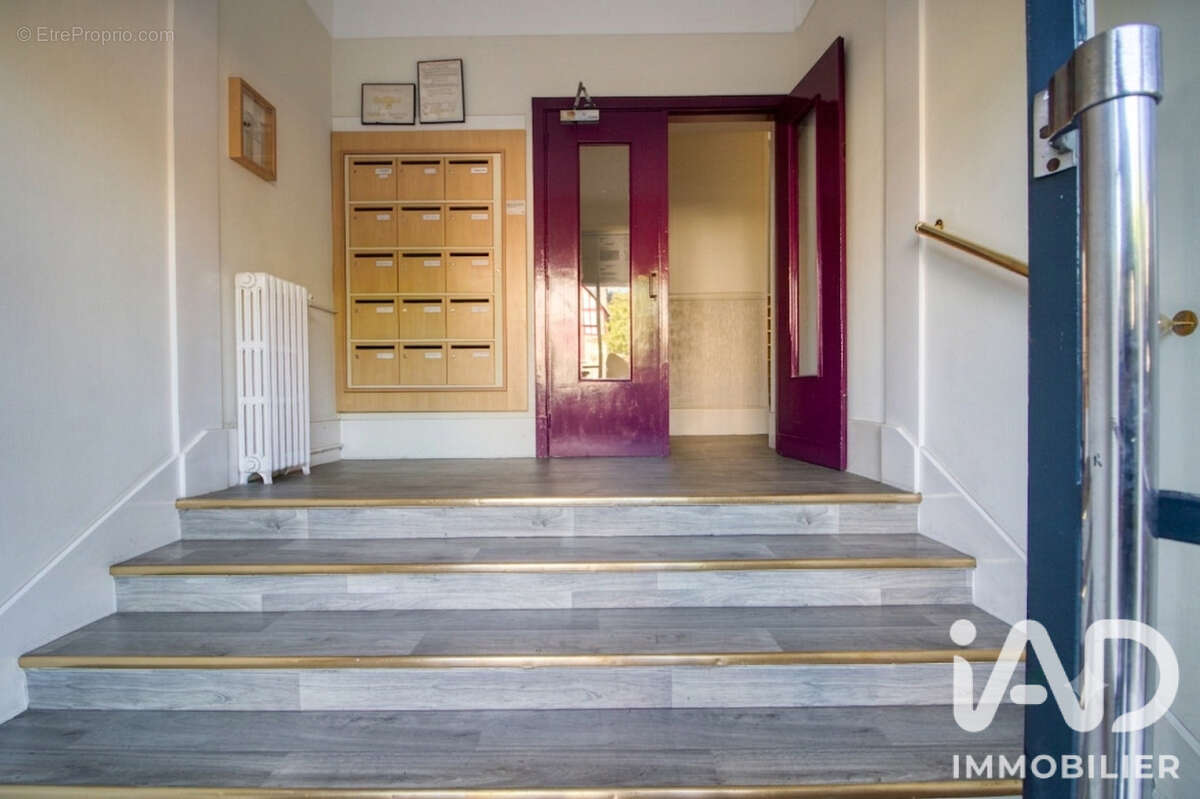 Appartement 48 m² à Suresnes  - photo 7