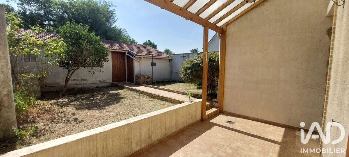 Photo 3