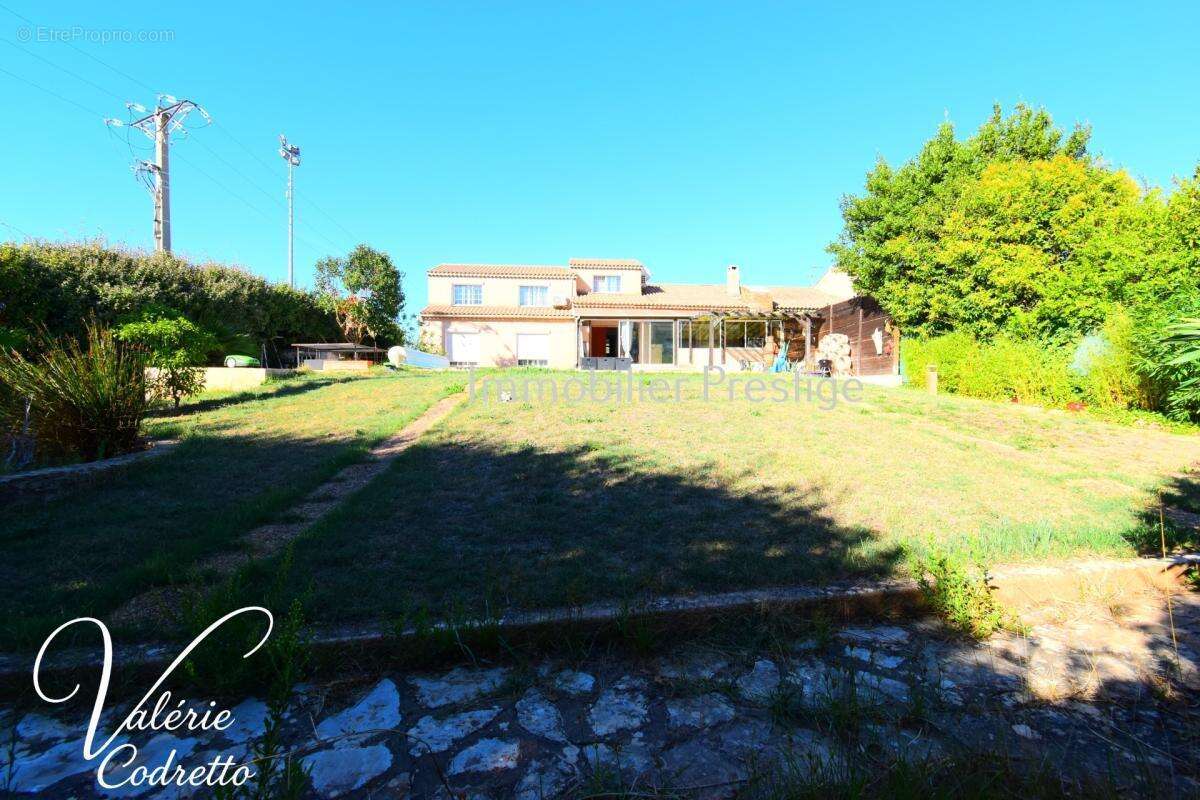 La moutonne – villa 185 m² – 6 chambres – piscine – terrain 1 996 m² – 4 grands garages 83260 - photo 2