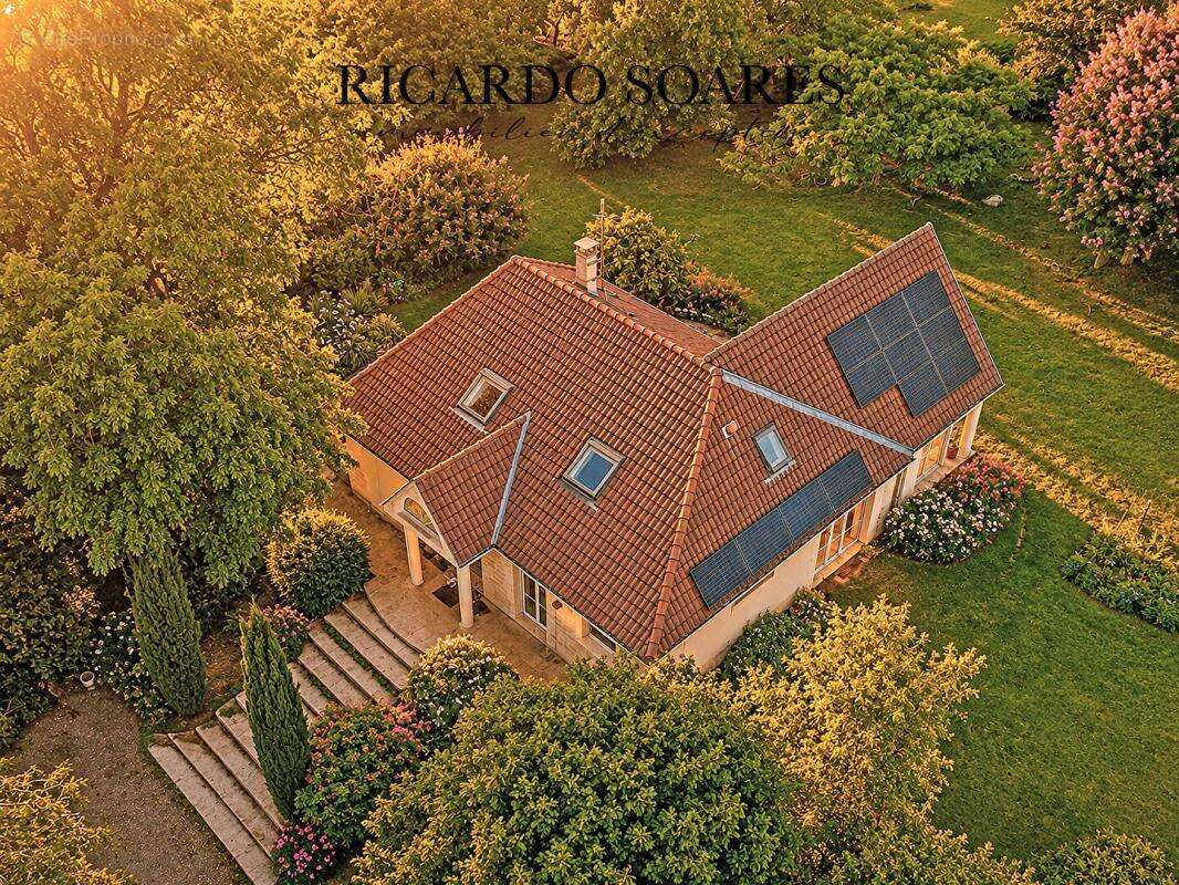 60940 angicourt - maison d'architecte 180 m² / grand séjour / 5 chambres / sous-sol total / terrain arboré 15 000 m² - photo 17