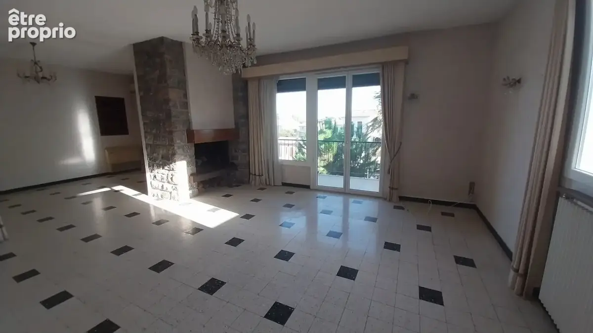 Villa à rénover   à deux pas du centre-ville de hyères les palmiers. - photo 5
