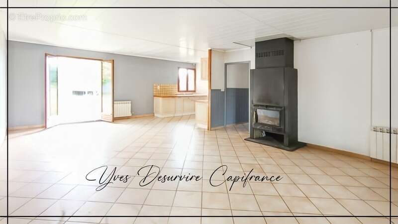 Maison à SAINT-COLOMB-DE-LAUZUN