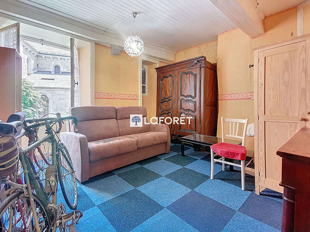 Maison à LE MALZIEU-VILLE