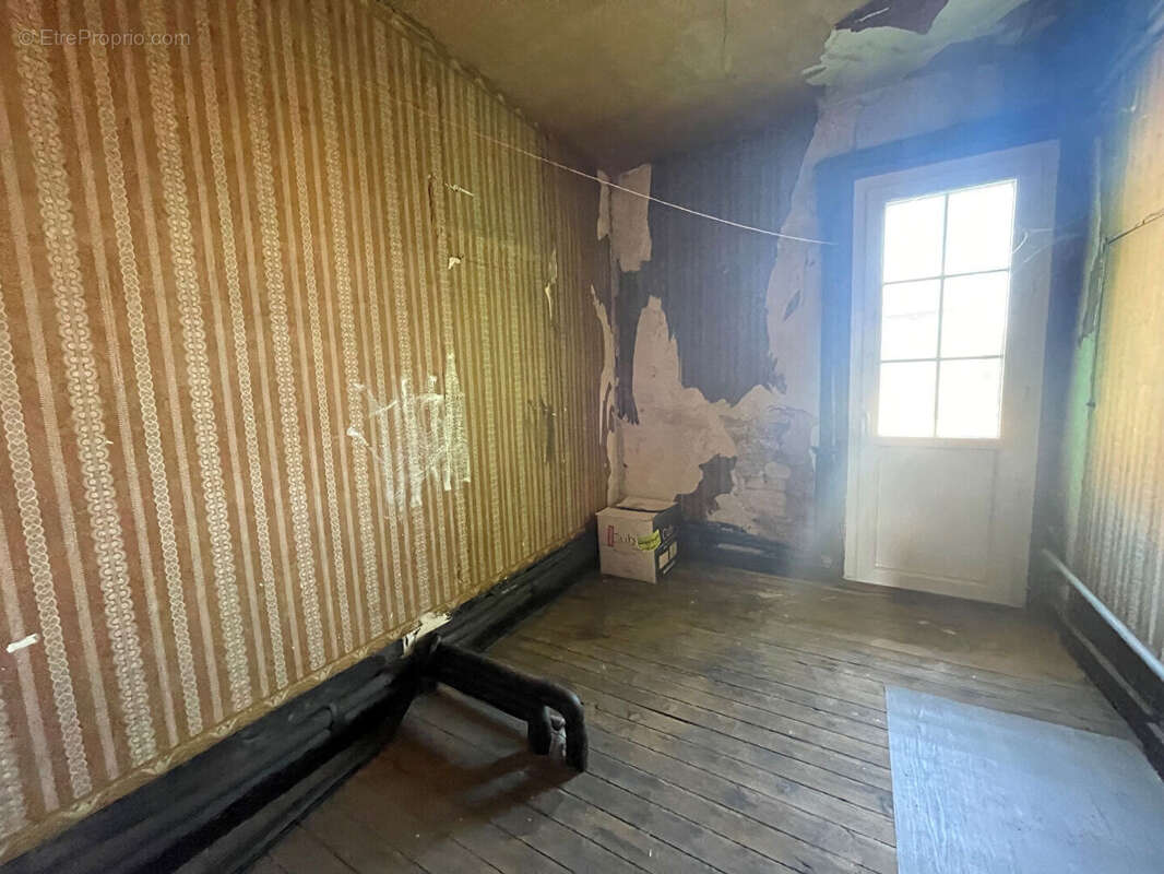 Appartement à COMMENTRY