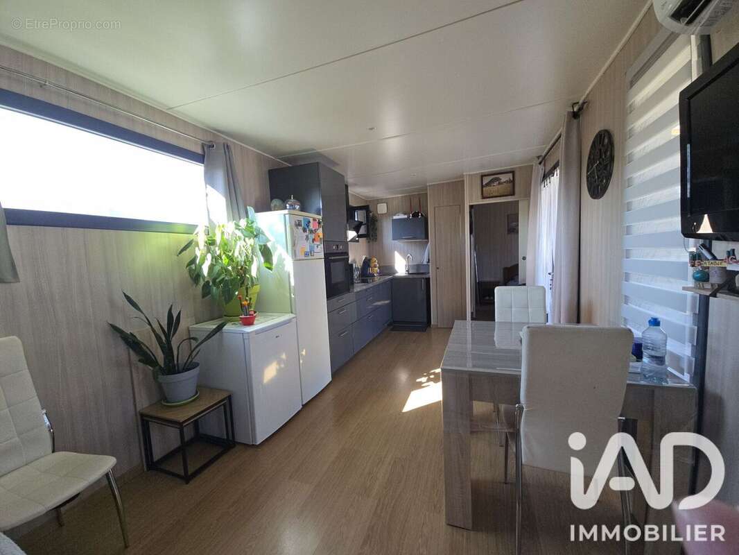32 m² à Saint-Pardoux-Isaac  - photo 2