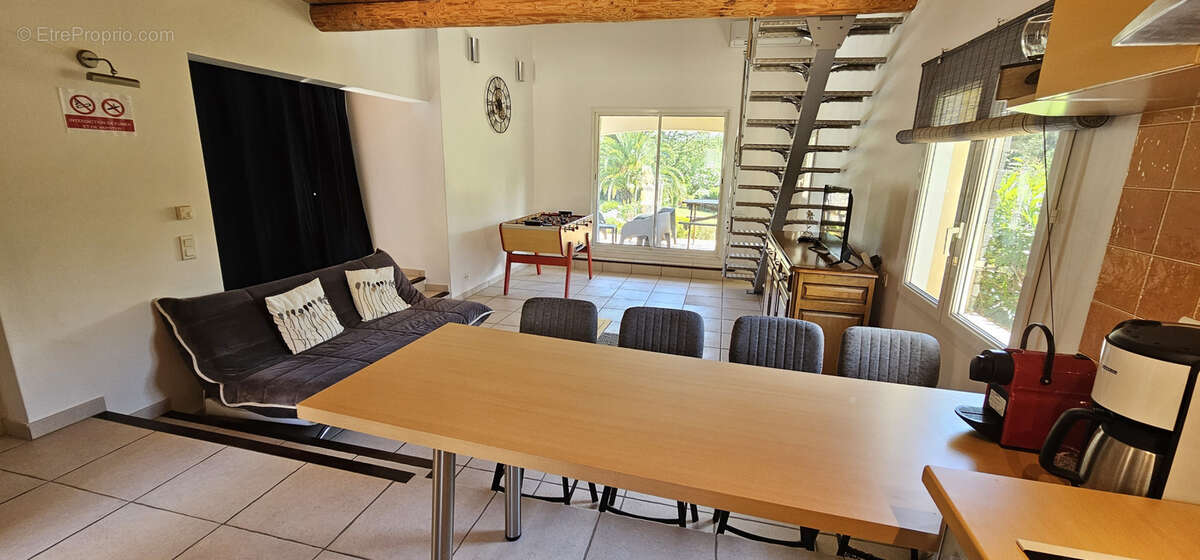 Double villa 200m2 sur un terrain de 5340m2 avec double garage 3 carports et piscine - photo 19