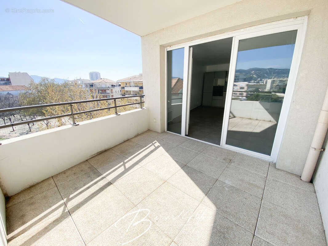 T3 + Terrasse + Proche Parc 26 ème Centenaire /Cantini 13008 MARSEILLE - photo 7
