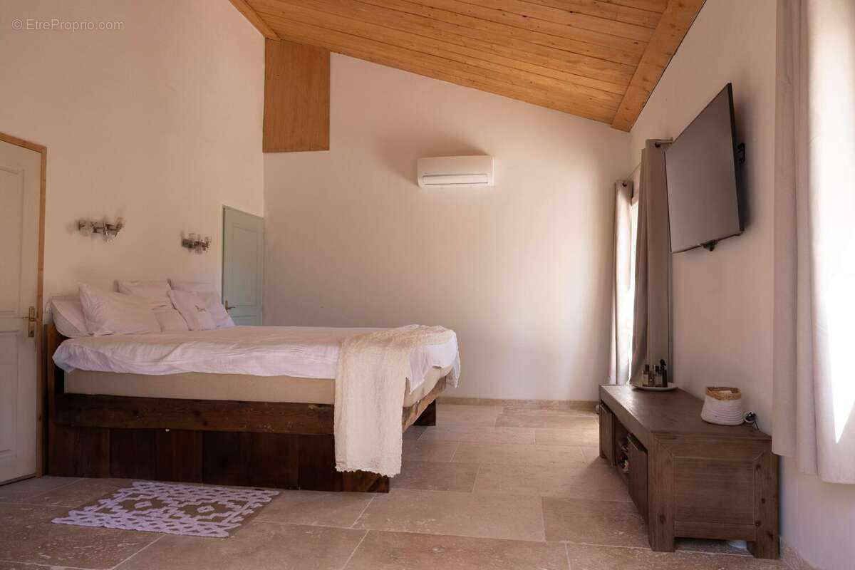 Maison 524 m² à Mandelieu-La-Napoule  - photo 6
