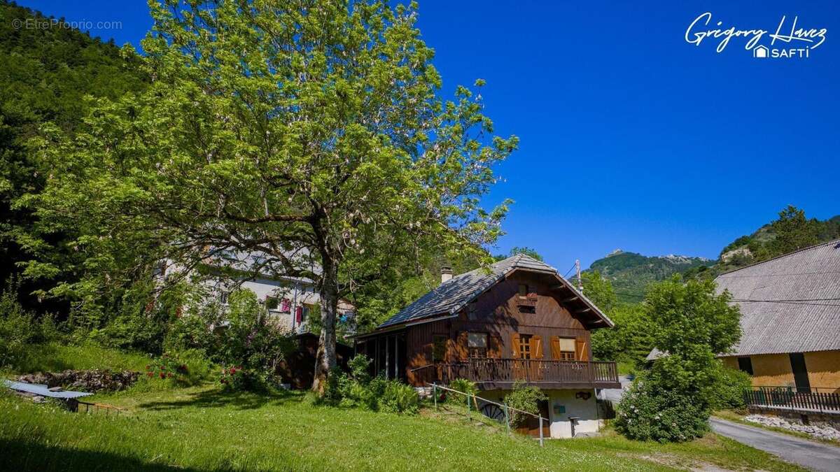 Maison 57 m² à Lus-La-Croix-Haute  - photo 2