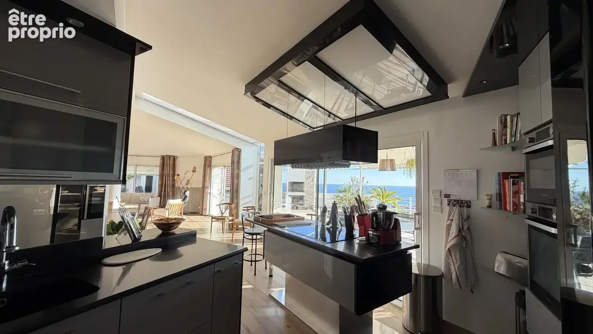 Villa d'architecte proche de 300 m2 vue mer piscine sur le Mont Saint-Clair à Sète - photo 8