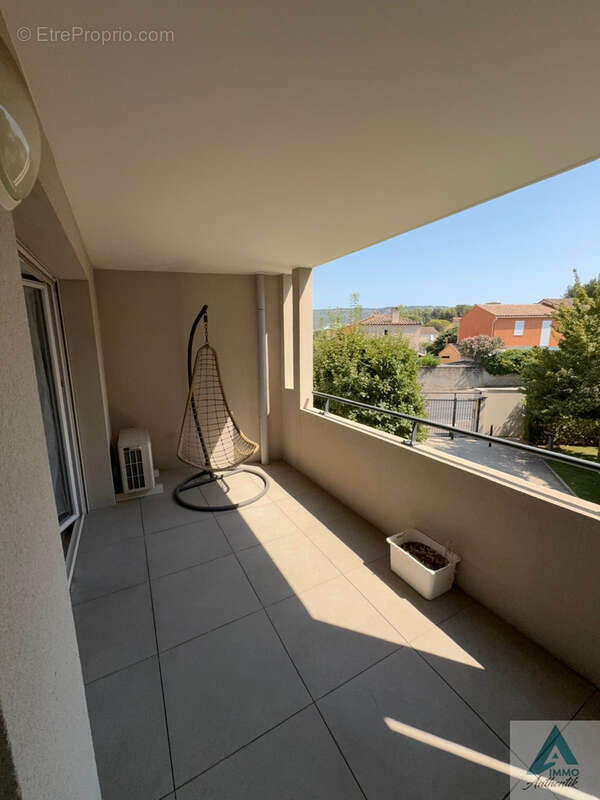 Bel appartement Type 2 résidence récente Terrasse  2 parkings - photo 8