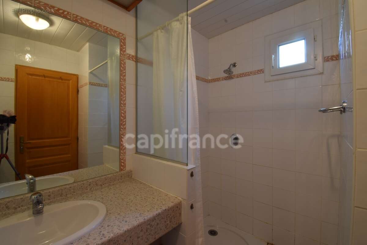 Dpt Aude (11), à vendre QUILLAN maison P3 de 81 m² - Terrain de 600,00 m² - Plain pied - photo 8