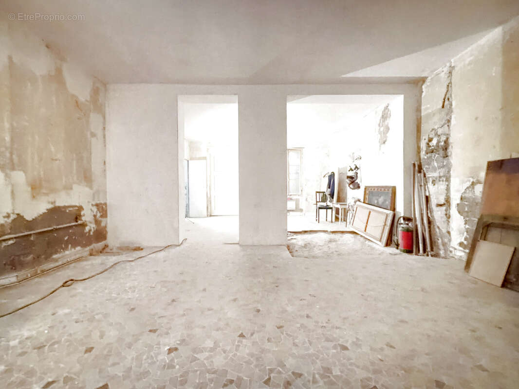 Commerce à PARIS-17E