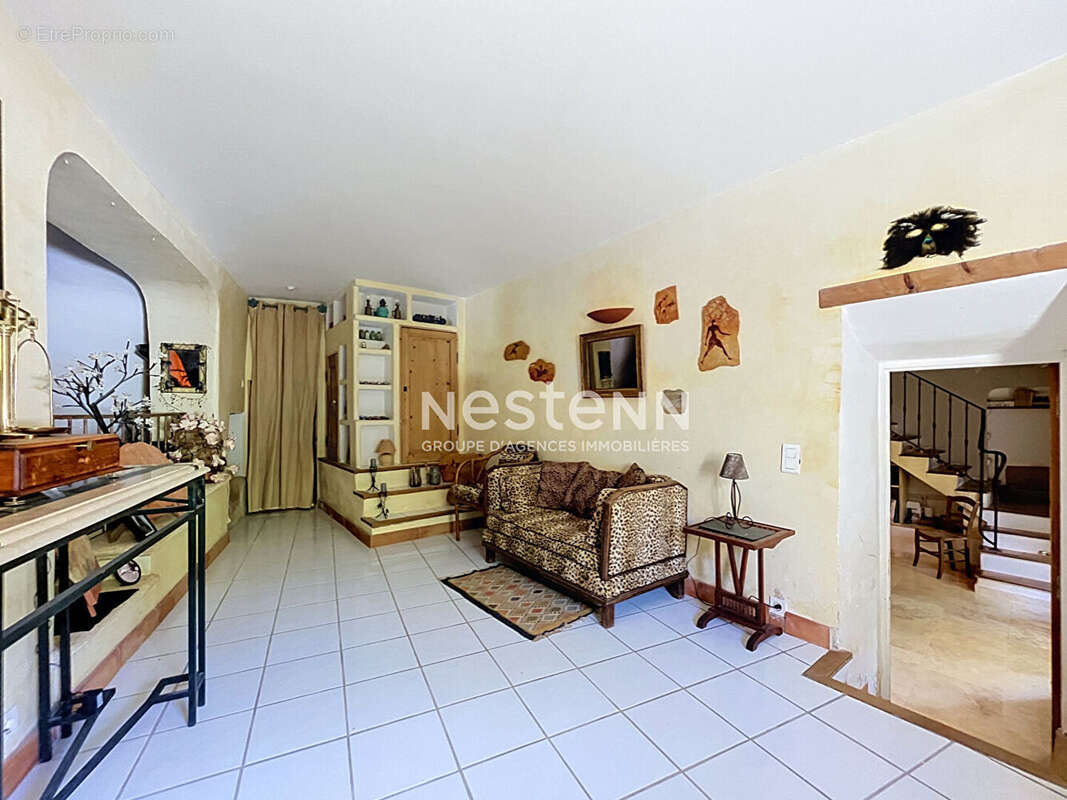 Maison à CABRIERES-D'AIGUES