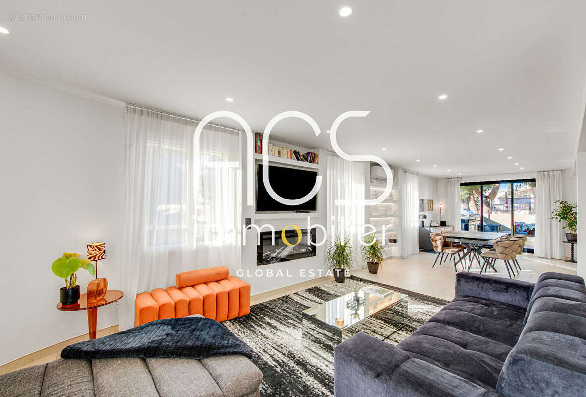 Appartement à SAINT-RAPHAEL