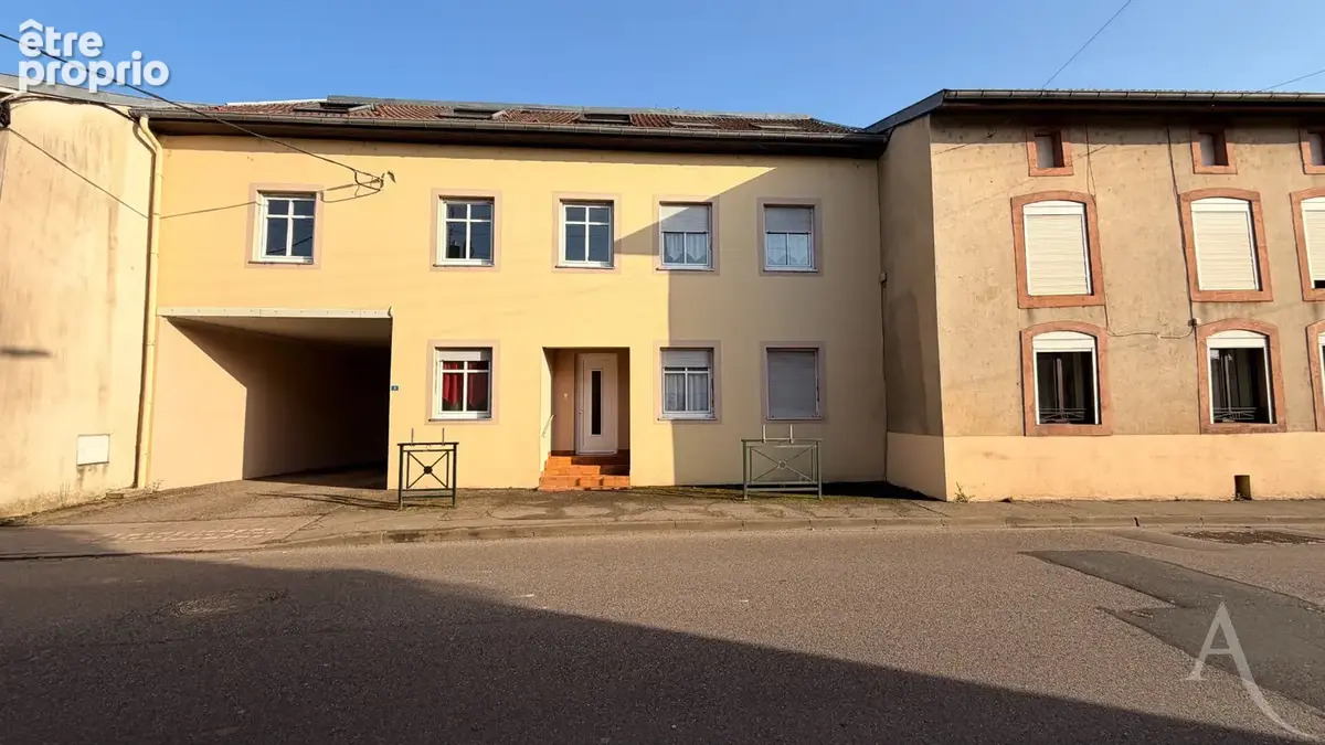 Immeuble plus garages 57260 Dieuze - photo 2