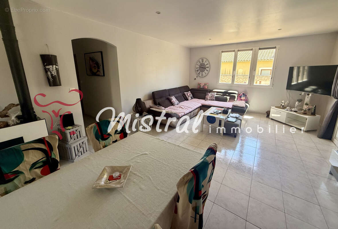 Vente villa plain pied aigues mortes 3 chambres garage - photo 15