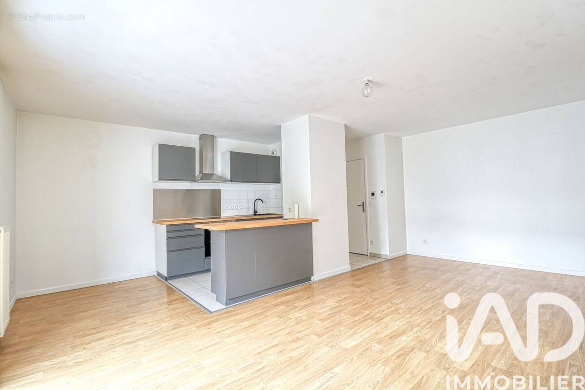 Photo 1 - Appartement à SAINT-OUEN-L'AUMONE
