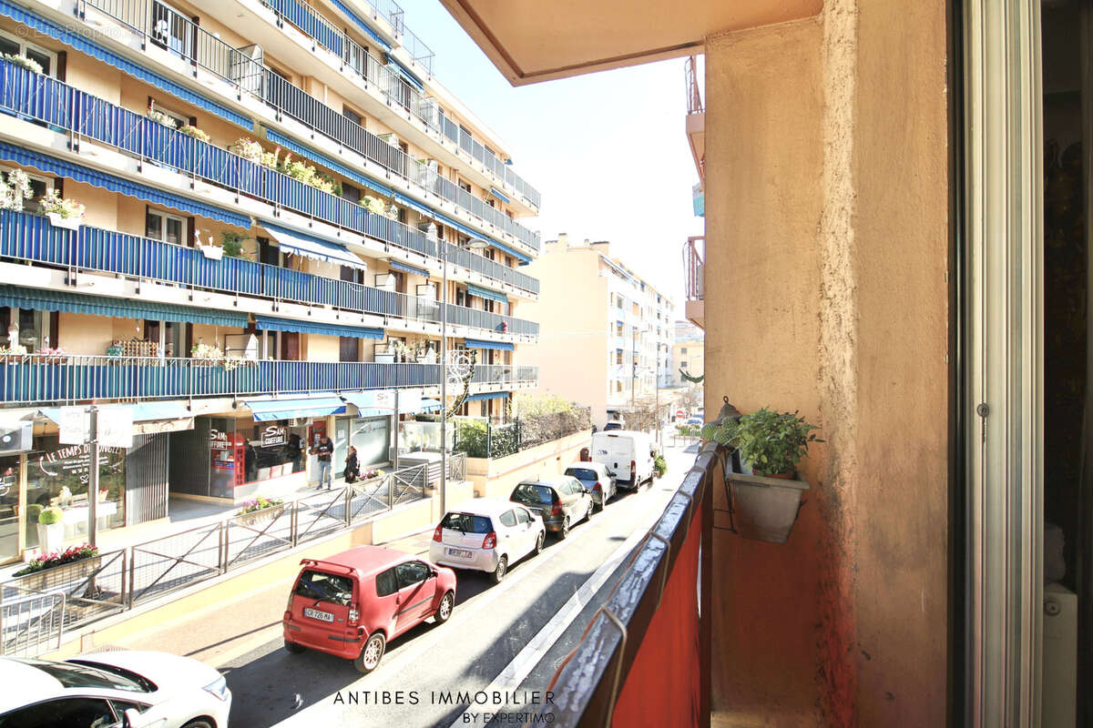 Appartement à VALLAURIS