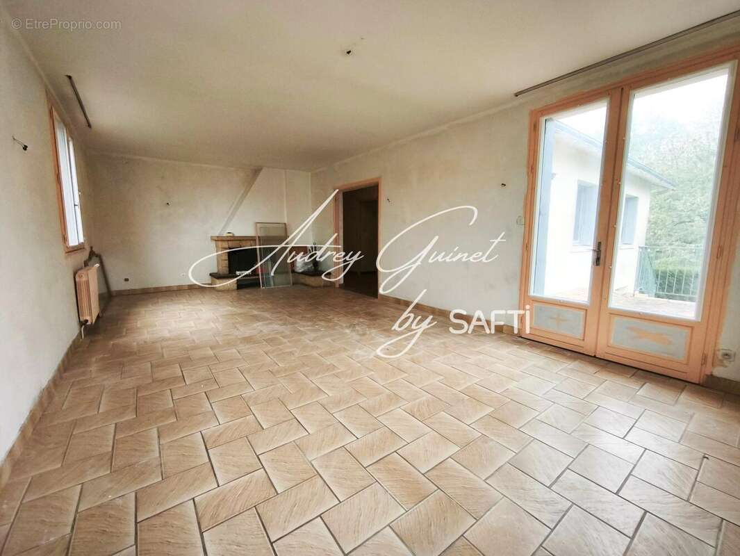 Photo 3 - Maison à SAVIGNY-LEVESCAULT