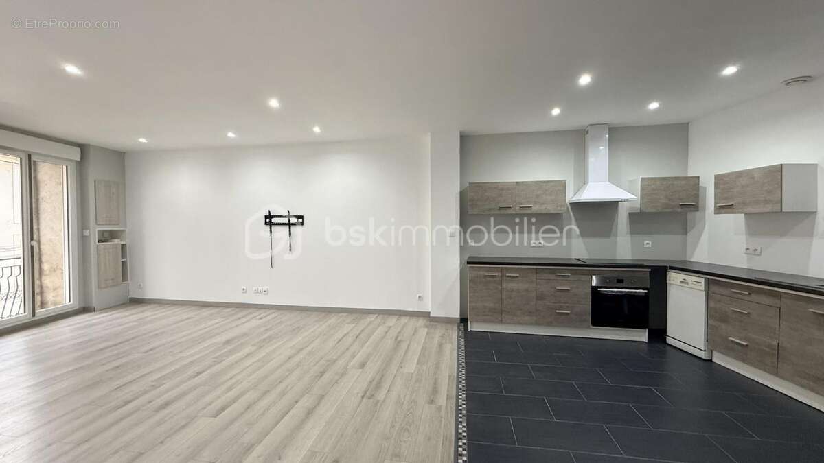 Appartement à THEZAN-LES-BEZIERS