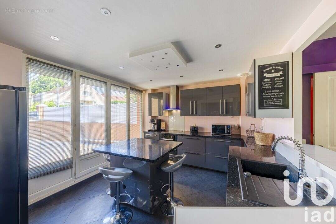 Photo 2 - Maison à TAVERNY