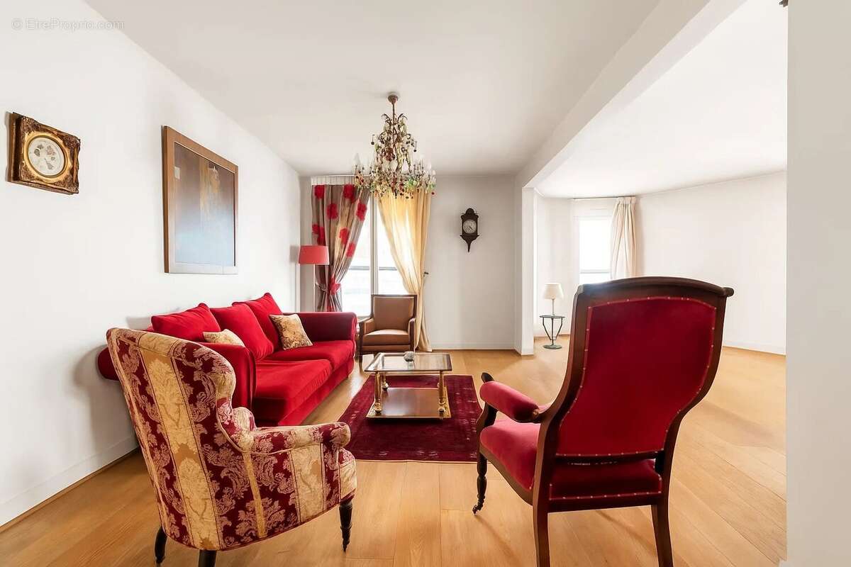 Appartement à LEVALLOIS-PERRET