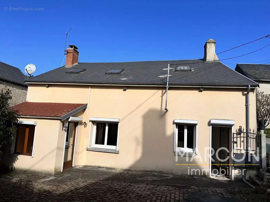 Maison à SAINT-SULPICE-LE-GUERETOIS